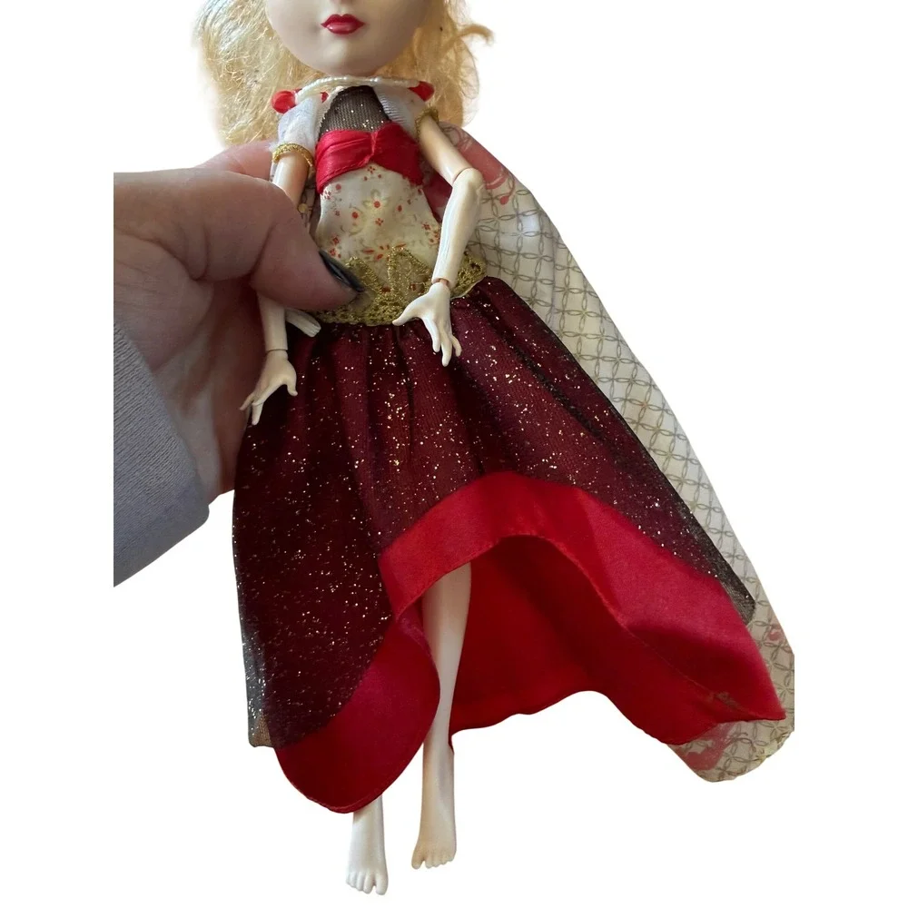 Mattel Ever After‎ High Legacy Day Apple White Doll